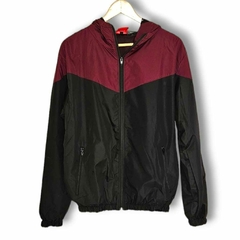 CAMPERA ROMPEVIENTO COMBINADO NEGRO -BORDO