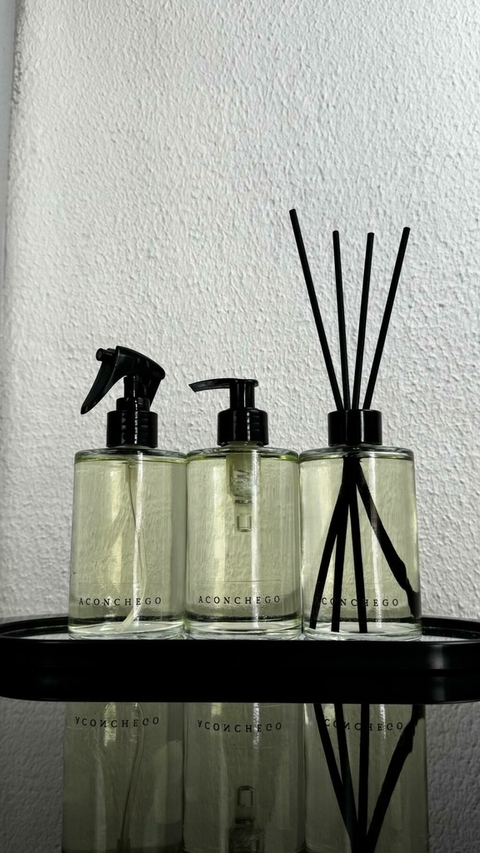 Kit Morango Premium Água Perfumada + Sabonete + Difusor de Ambiente 250ml Aconchego