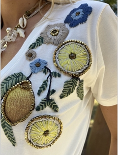 T-Shirt Bordada Limões (Esgotada) - comprar online