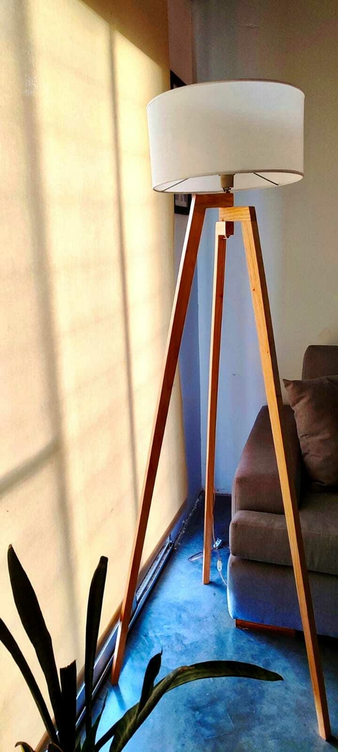 Lampara de pie estilo Nordico