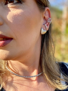 Chocker rígida torcida