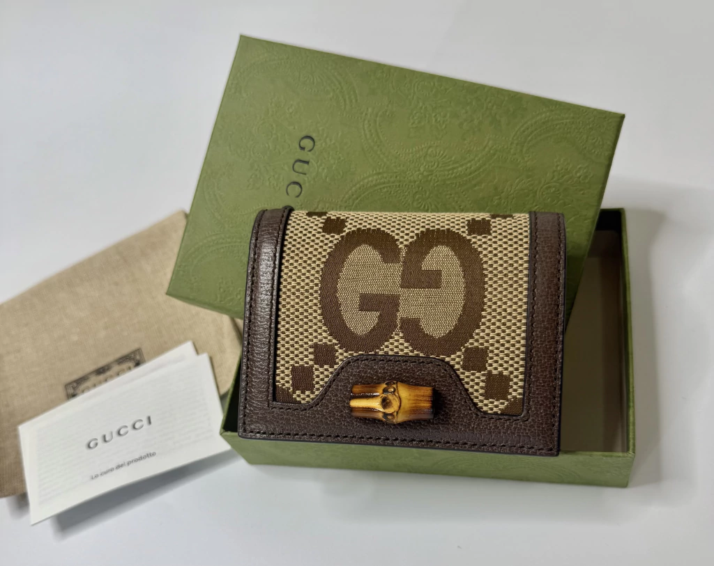 Carteira GUCCI Jumbo GG