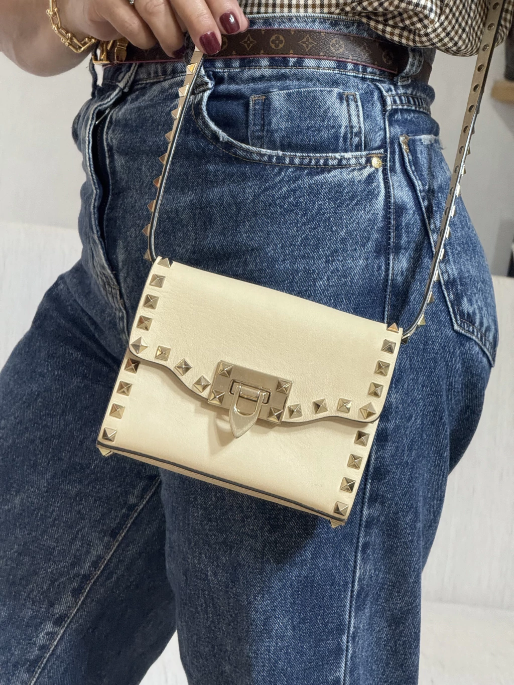 Bolsa Valentino Garavani Transversal Rockstud