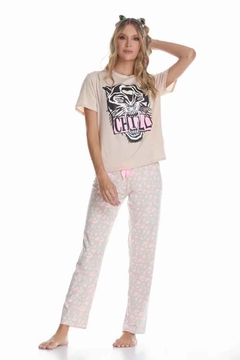 Conjunto pantalón savage nude animal print rosado y verde camisa nude CHILL