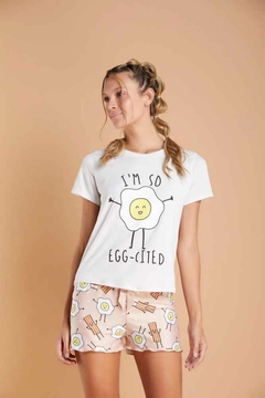 Conjunto short nude camisa marfil estampada egg-cited