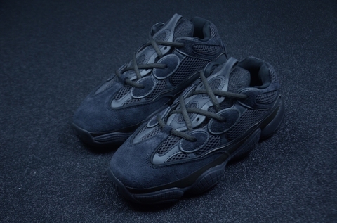 YEEZY 500 Preto (All Black)