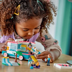 Lego Friends - Ambulância do Hospital Municipal de Heartlake - 42613