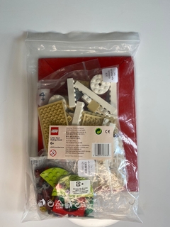 Lego Special Bricktober 2021 Fairy Tale - Chapeuzinho Vermelho (Polybag) - 6384693 na internet