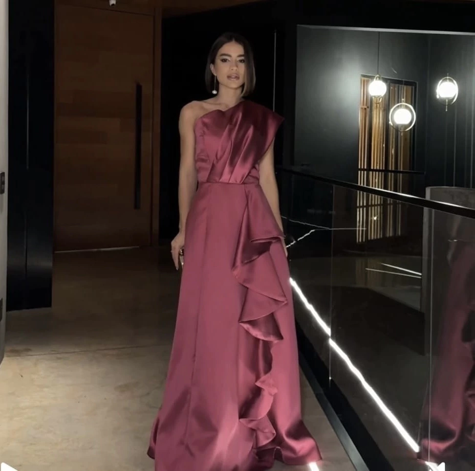 Vestido Festa Um Ombro Michelle Vinho