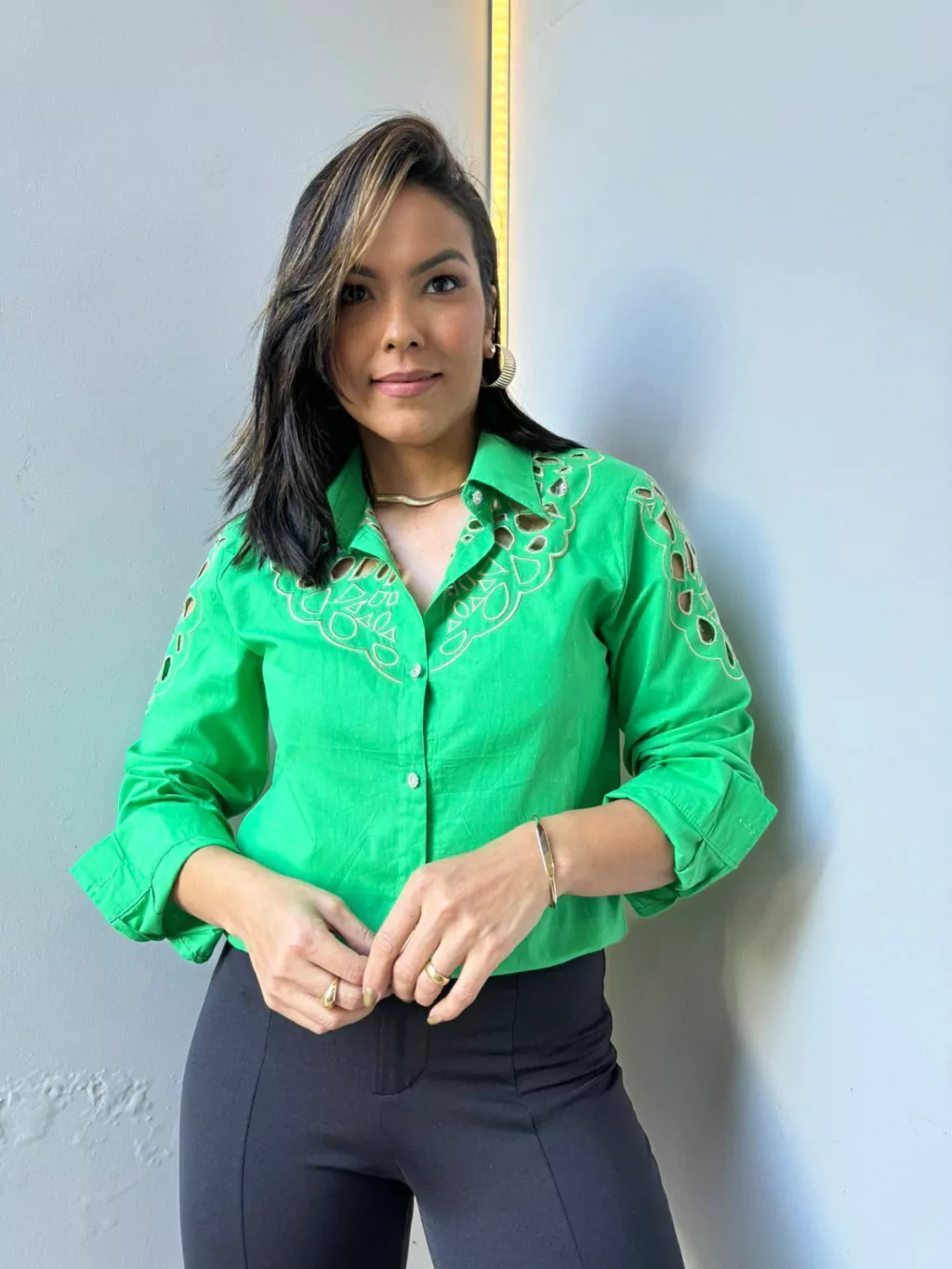 Camisa Feminina Bordada Simone Verde