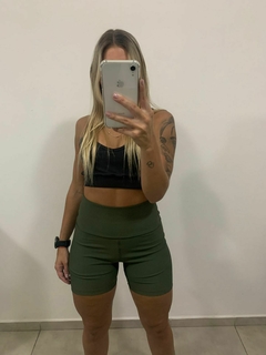 SHORT LUNA VERDE MILITAR