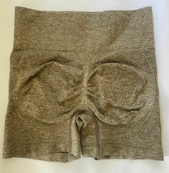 Short Brown en internet