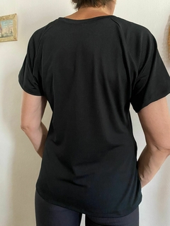 Remera Simona Negra en internet
