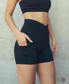 SHORT ZOE NEGRO (con bolsillos)