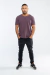 CAMISETA ESTONADA GOLA CANOA CORTE À FIO MASCULINA - comprar online