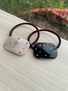 Elástico de Cabelo com Strass Coloridos na internet