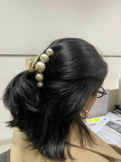 Piranha de Cabelo Pérola Clássica na internet