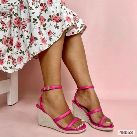 Sandalias Anabela Barbie Tiras Femininas