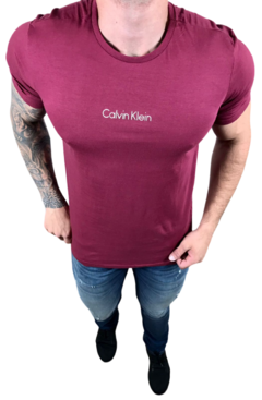Camiseta CK vinho DFC Compatível na internet