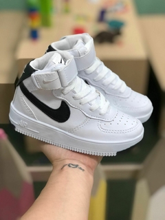 Botinha Nike Air Force Infantil - comprar online