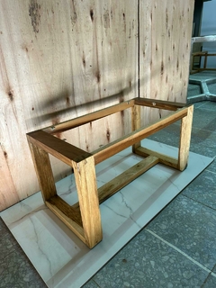 Bases en madera maciza para mesas ratonas