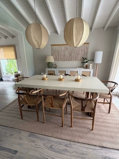 Combo Mesa base madera Petiribi + tapa microcemento 160x90 + 6 sillas Hadid. 25% descuento en efectivo