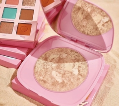 Iluminador Barbie x Colourpop