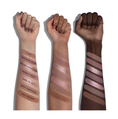 35XO NATURAL FLIRT ARTISTRY PALETTE Paleta de sombras en internet