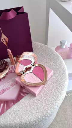 Charlotte Tilbury duo Blush en internet