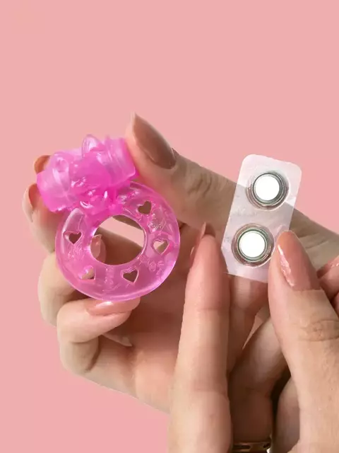 ANEL PENIANO COM MINI CÁPSULA ESTIMULADORA