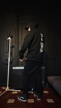 Buzo canguro estampado - comprar online