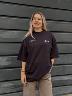 CAMISETA HUGE APPROVE ONLY CREATORS PRETA ( 7608 ) APPROVE na internet