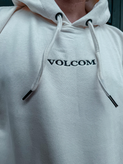 CANGURU MOL FC SIGNATURE OFF WHITE ( VLBL02006521 ) VOLCOM na internet