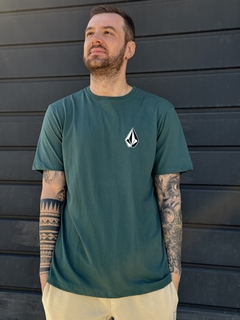 CAM SILK ICONIC VERDE ( VLTS01034705 ) VOLCOM - Loja Libertá