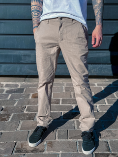 CALCA CHINO BEGE ( HLCJ020542 ) HANG LOOSE