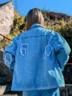 JAQUETA OVERSIZED JEANSWEAR HEART AZUL JEANS ( 6836 ) APPROVE - comprar online