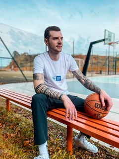 CAMISETA BOX BRANDED BRANCO ( NEPERTSH003C001 ) NEW ERA - comprar online