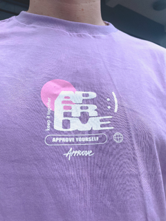 CAMISETA BOLD KEEP IT TOGETHER LILAS ( 6322 ) APPROVE - comprar online