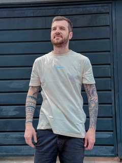 CAMISETA BOLD APPROVE ANGRY BEAR II OFF WHITE ( 7524 ) APPROVE - comprar online