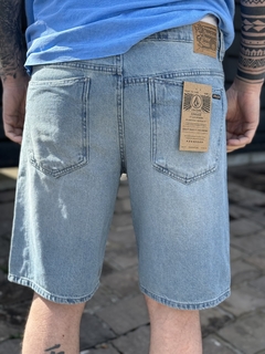 BERMUDA JEANS BLUE CLARA KINKADE ( VLBJ010676 ) VOLCOM na internet