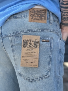 BERMUDA JEANS BLUE CLARA KINKADE ( VLBJ010676 ) VOLCOM - Loja Libertá