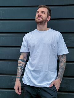 CAM SILK MC STONE BLANKS BRANCA ( VLTS01045301 ) VOLCOM