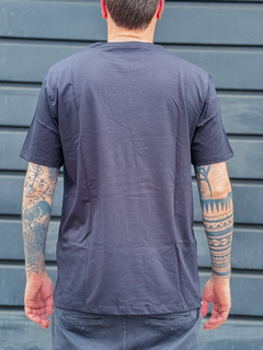 CAM SILK MC LOGO 90 PRETA ( HLTS01055302 ) HANG LOOSE - comprar online