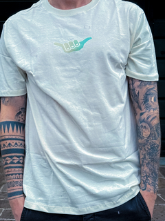 CAM SILK MC LOGO 90 OFF WHITE ( HLTS01055322 ) HANG LOOSE - comprar online