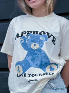 CAMISETA BOLD APPROVE HI BEAR OFF WHITE C / AZUL ( 5392 ) APPROVE - comprar online