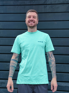 CAMISETA SILK ORIGINALS MENTA ( HYTS01069131 ) HURLEY