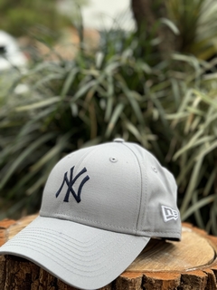 BONE 940 SN SPORT SPECIAL NEYYAN CINZA UNICO ( MBV19BON158 ) NEW ERA