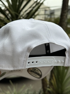BONE 940 AF LOSDOD WHITE BRANCO UNICO ( MBV23BON091 ) NEW ERA - Loja Libertá