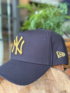 BONE 940 AF SN NEYYAN NVY MARINHO UNICO ( MBV23BON141 ) NEW ERA