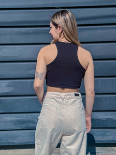 REGATA CROPPED APPROVE PEACEANDLUV PRETO ( 7467 ) APPROVE - comprar online